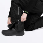 Clutch_Pant_Yth_BlackHiVis_230505-_1065_Detail2